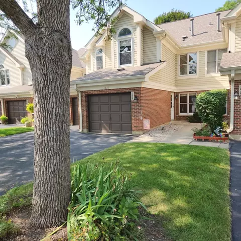 1825 W White Oak St, Arlington Heights, IL 60005
