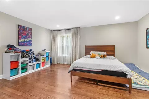 Bedroom - 3123 Central Ct, Glenview, IL 60025 photo 2 of 3