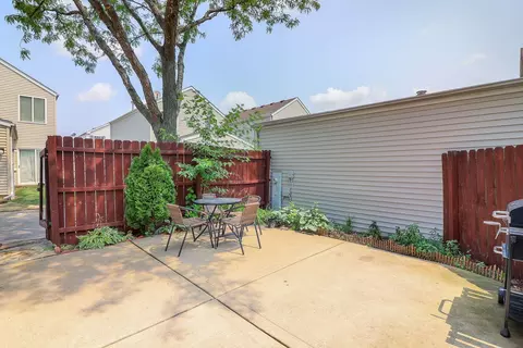 1055 Symphony Dr, Aurora, IL 60504 photo 18