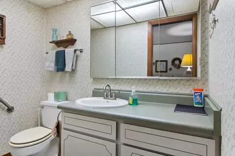 Bath - 3344 E 170th St, Lansing, IL 60438 photo 2 of 2