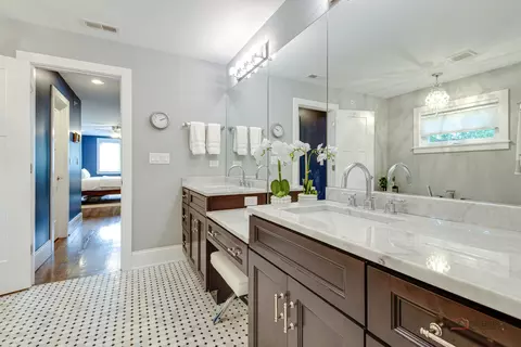 Bath - 192 Gage Rd, Riverside, IL 60546 photo 5 of 9