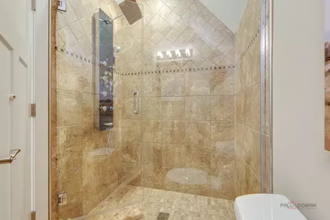 Bath - 192 Gage Rd, Riverside, IL 60546 photo 9 of 9