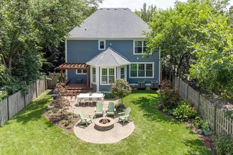 Exterior - 192 Gage Rd, Riverside, IL 60546 photo 5 of 10