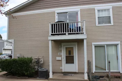 1215 Cypress Dr #1215, Wheeling, IL 60090