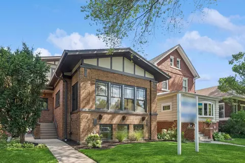 2628 W Wilson Ave, Chicago, IL 60625