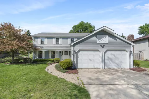 308 Queens Pkwy, Bartlett, IL 60103
