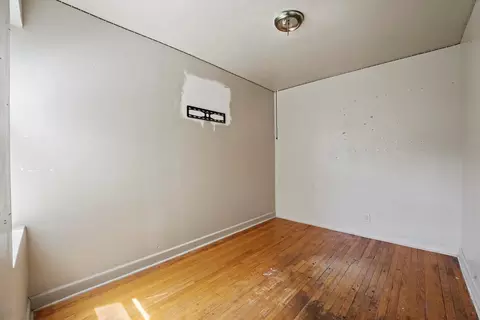4434 W Gladys Ave, Chicago, IL 60624 photo 9