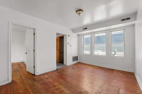 4434 W Gladys Ave, Chicago, IL 60624 photo 18