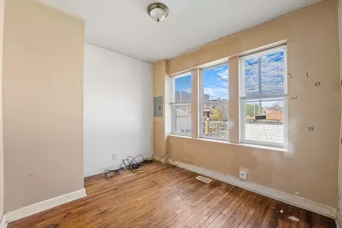 4434 W Gladys Ave, Chicago, IL 60624 photo 13