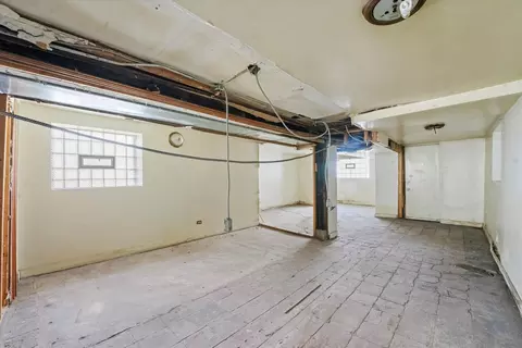4434 W Gladys Ave, Chicago, IL 60624 photo 27