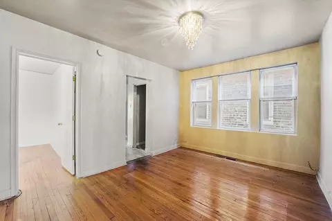 4434 W Gladys Ave, Chicago, IL 60624 photo 8