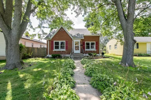 2320 Elim Ave, Zion, IL 60099