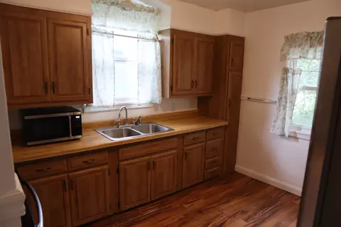 210 Red Oak Rd, Walnut, IL 61376 photo 7