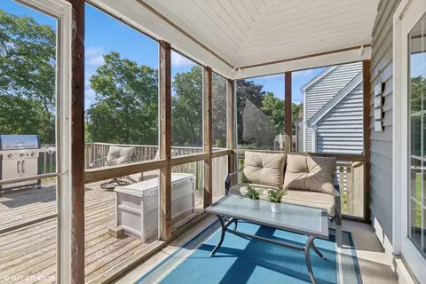 548 Long Hill Rd, Gurnee, IL 60031 photo 17