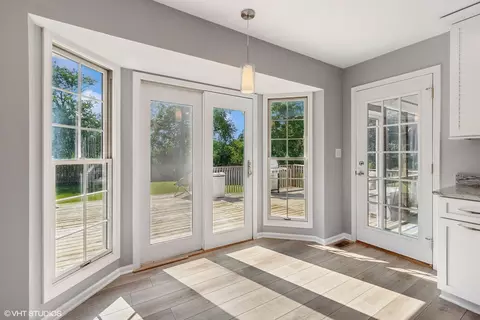 548 Long Hill Rd, Gurnee, IL 60031 photo 8