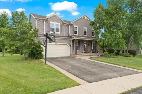 1077 Devon Dr, Antioch, IL 60002 photo 2