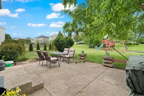 1077 Devon Dr, Antioch, IL 60002 photo 27