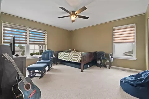 1077 Devon Dr, Antioch, IL 60002 photo 17