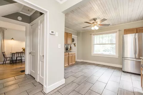 Entry Way - 22 Broadway Pl, Normal, IL 61761 photo 3 of 4