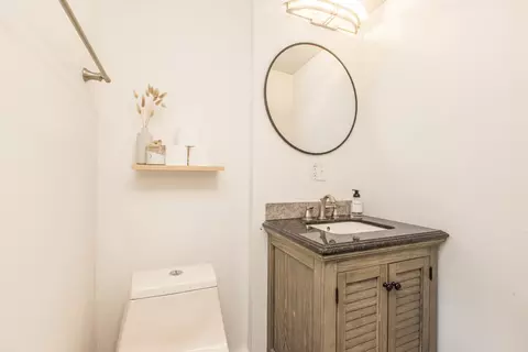Bath - 22 Broadway Pl, Normal, IL 61761 photo 1 of 4