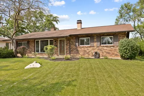 Exterior - 580 Frederick Ln, Hoffman Estates, IL 60169 photo 3 of 8
