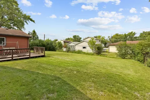 Exterior - 580 Frederick Ln, Hoffman Estates, IL 60169 photo 7 of 8