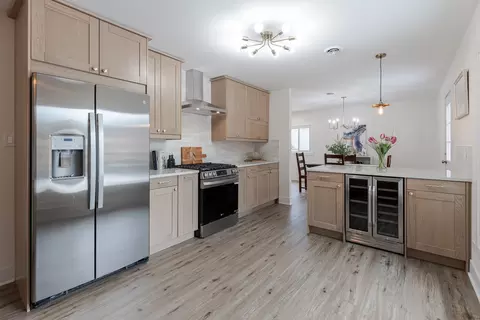 Kitchen - 580 Frederick Ln, Hoffman Estates, IL 60169 photo 1 of 7