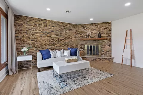 Other - 580 Frederick Ln, Hoffman Estates, IL 60169 photo 2 of 4
