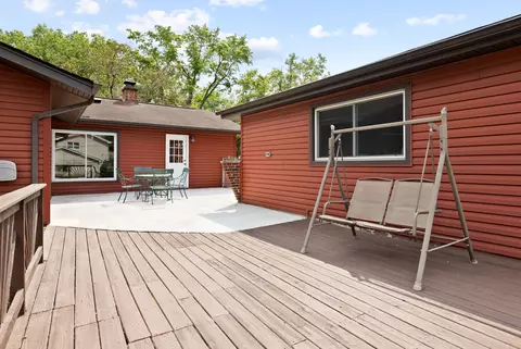 Exterior - 580 Frederick Ln, Hoffman Estates, IL 60169 photo 6 of 8