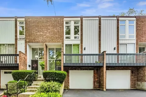 532 Skokie Blvd, Wilmette, IL 60091