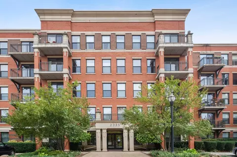 2335 W Belle Plaine Ave #107, Chicago, IL 60618
