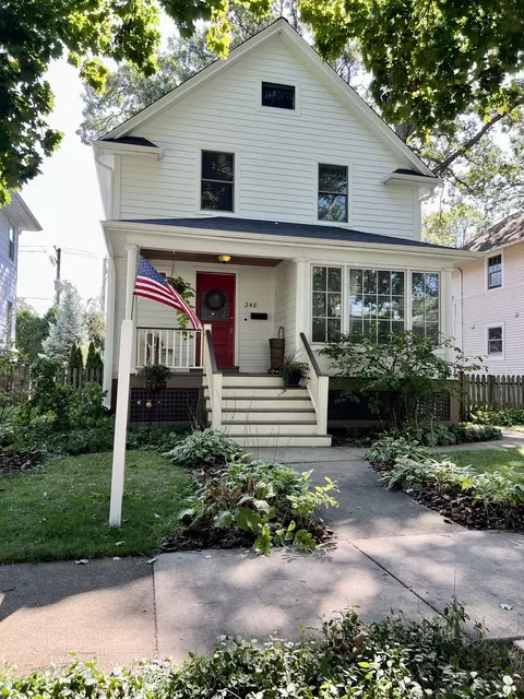 248 Wood Ct, Wilmette, IL 60091