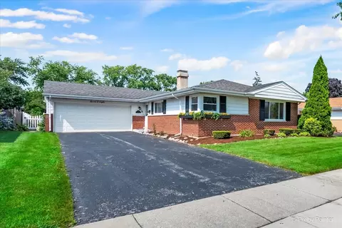 708 Mark Ave, Des Plaines, IL 60016 photo 2