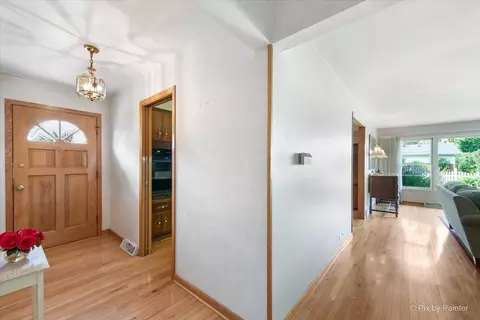 708 Mark Ave, Des Plaines, IL 60016 photo 7