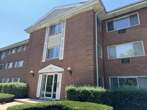 8450 Skokie Blvd #207, Skokie, IL 60077