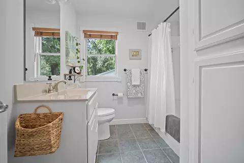 Bath - 316 Highland Ave, Normal, IL 61761 photo 1 of 2