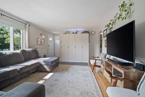 Living - 316 Highland Ave, Normal, IL 61761 photo 2 of 3
