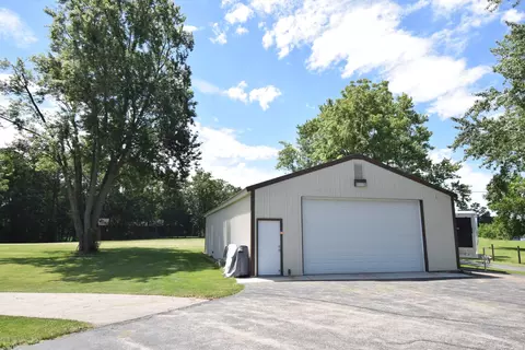 Exterior - 29 W023 Bode Rd, Elgin, IL 60120 photo 11 of 11