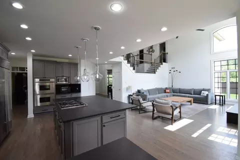 Kitchen - 29 W023 Bode Rd, Elgin, IL 60120 photo 3 of 9