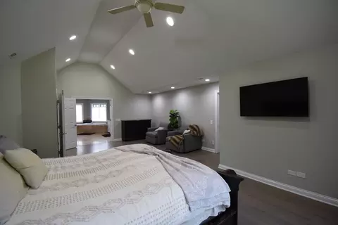 Bedroom - 29 W023 Bode Rd, Elgin, IL 60120 photo 3 of 4