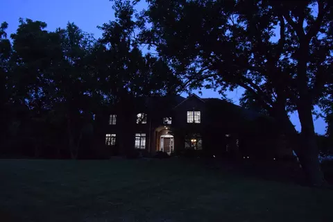 Exterior - 29 W023 Bode Rd, Elgin, IL 60120 photo 2 of 11