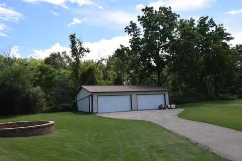Exterior - 29 W023 Bode Rd, Elgin, IL 60120 photo 10 of 11