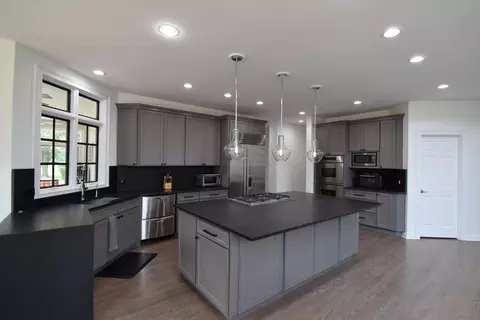 Kitchen - 29 W023 Bode Rd, Elgin, IL 60120 photo 4 of 9