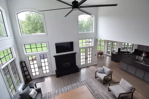 Living - 29 W023 Bode Rd, Elgin, IL 60120 photo 4 of 6