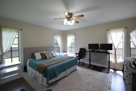 Bedroom - 29 W023 Bode Rd, Elgin, IL 60120 photo 1 of 4