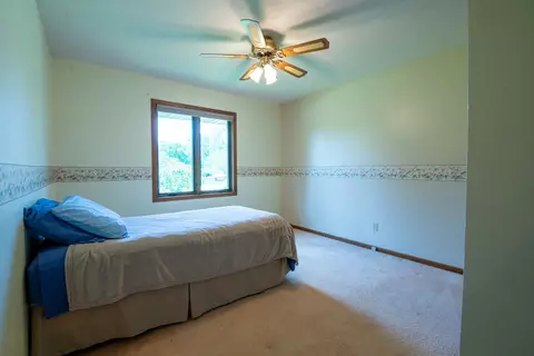 829 Sutton Pl, Freeport, IL 61032 photo 11