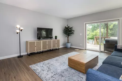 Living - 4711 Devon Ave, Lisle, IL 60532 photo 4 of 4