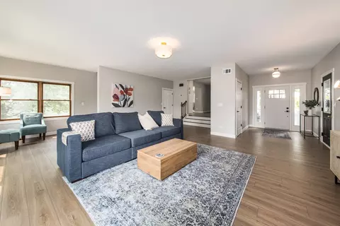 Living - 4711 Devon Ave, Lisle, IL 60532 photo 1 of 4