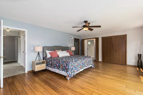 Bedroom - 4711 Devon Ave, Lisle, IL 60532 photo 1 of 5