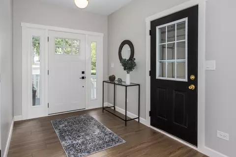 Entry Way - 4711 Devon Ave, Lisle, IL 60532 photo 1 of 3